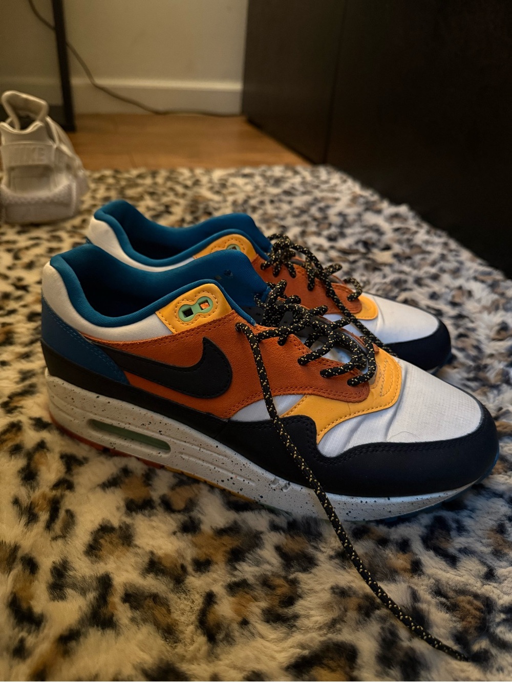 Nike Orange, Navy & White Low-Top Sneakers